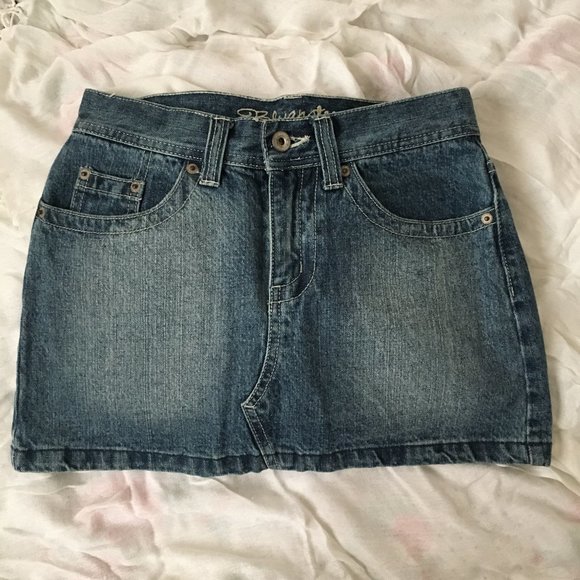 Classic blue denim skirt size 25 - Picture 1 of 6